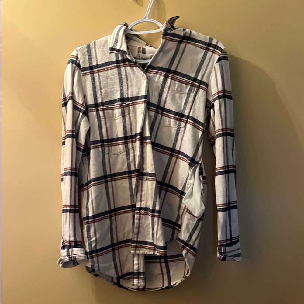 Altar’d state flannel Size XS. Great condition.